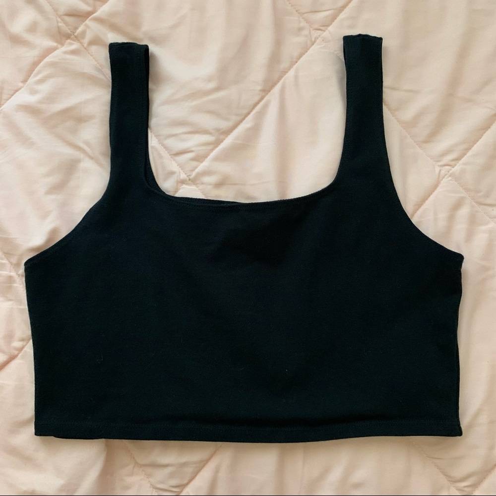 cropped tank top
